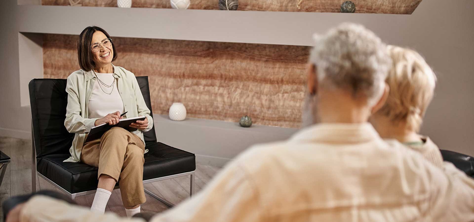 middle-aged-psychologist-in-glasses-sitting-near-m-2NNUKUS.jpg middle-aged-psychologist-in-glasses-sitting-near-m-2NNUKUS.jpg