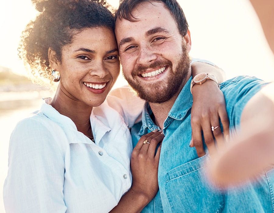 selfie-smile-and-happy-couple-on-beach-for-holiday-TK6TBAR.jpg selfie-smile-and-happy-couple-on-beach-for-holiday-TK6TBAR.jpg